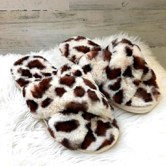 Shiraleah Shoes - NWOT SHIRALEAH ASPEN SLIPPER